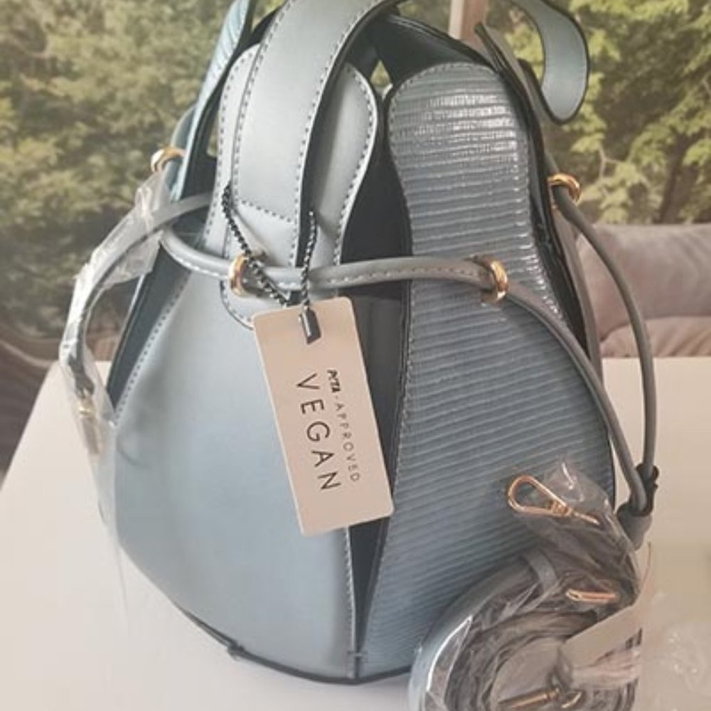 Large BArrel Ball Handbag